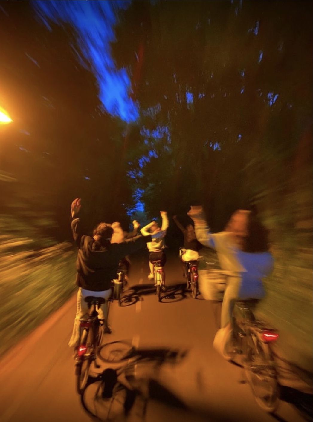 /hangout-hero-images/142110c6845562124bb4a534481e2816.jpg
